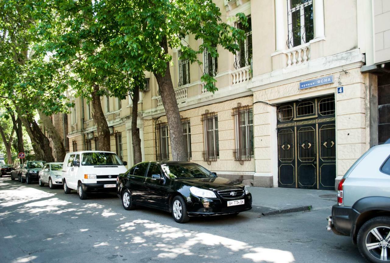 Hostel Uyutniy Dvorik Odessa Exterior foto